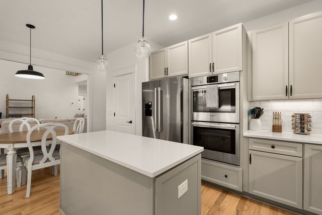 534 Country Club Dr, Dickson, TN 37055