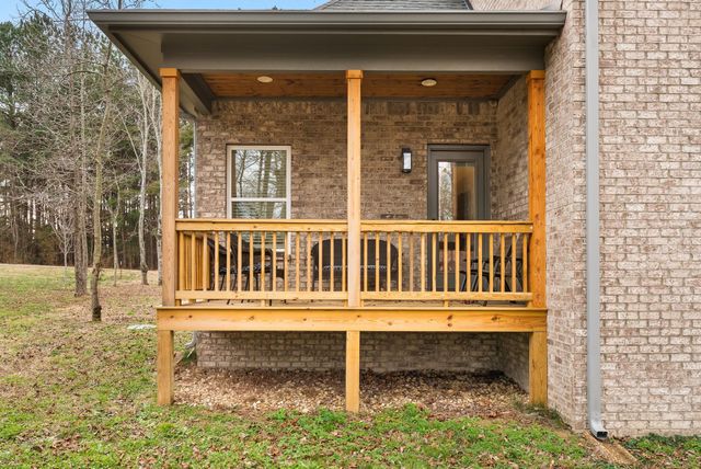 534 Country Club Dr, Dickson, TN 37055