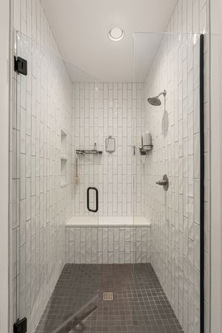 534 Country Club Dr, Dickson, TN 37055