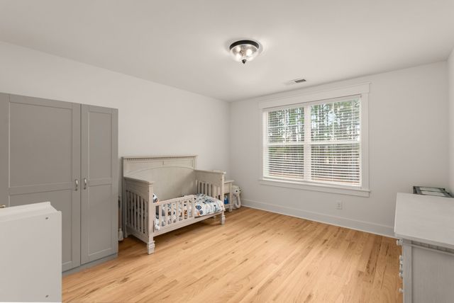 534 Country Club Dr, Dickson, TN 37055