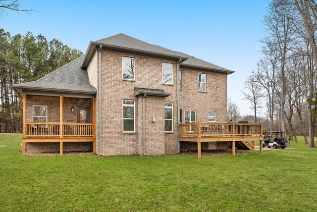 534 Country Club Dr, Dickson, TN 37055