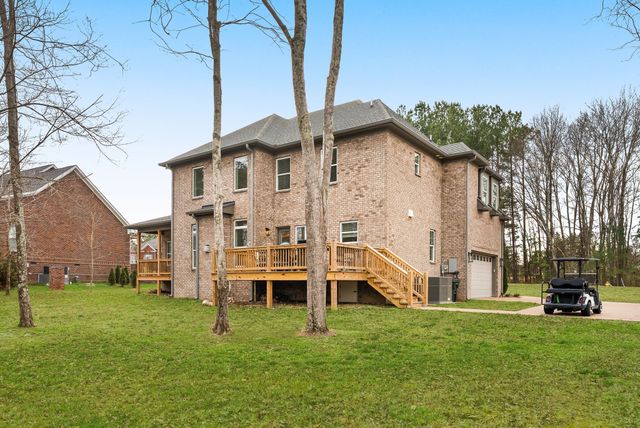 534 Country Club Dr, Dickson, TN 37055