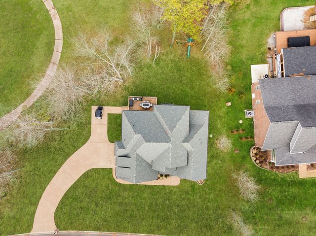 534 Country Club Dr, Dickson, TN 37055