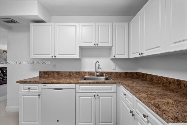 7747 SW 86th St D-210, Miami, FL 33143
