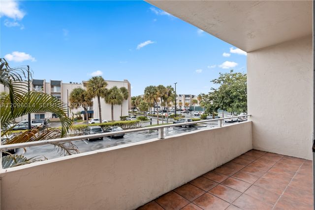 7747 SW 86th St D-210, Miami, FL 33143