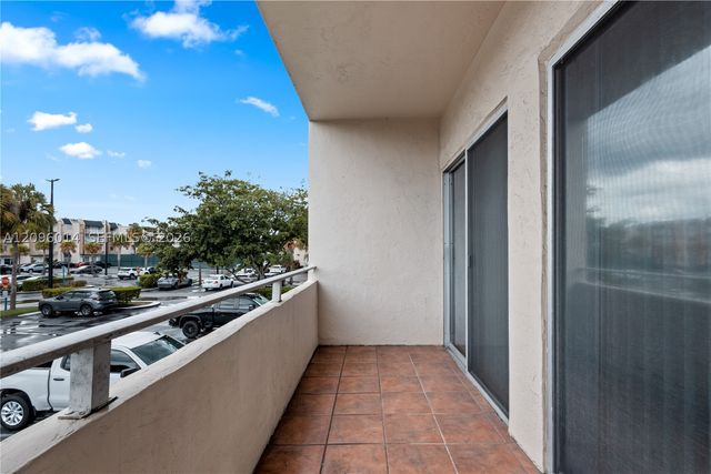 7747 SW 86th St D-210, Miami, FL 33143