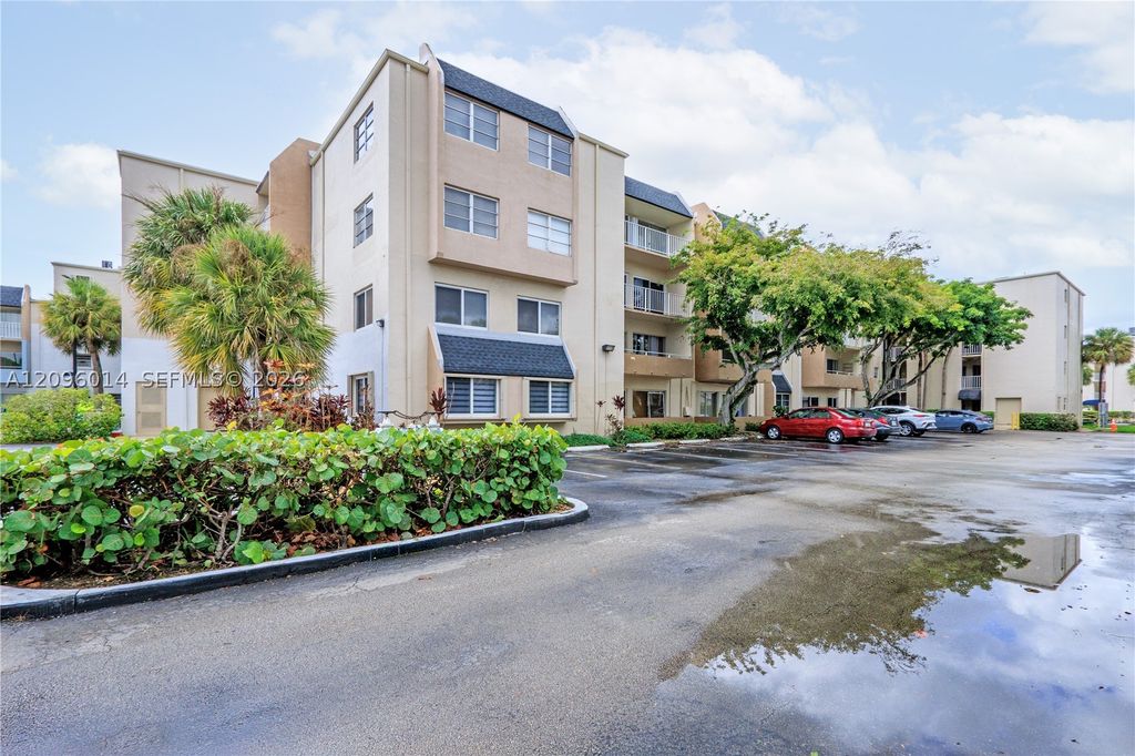 7747 SW 86th St D-210, Miami, FL 33143