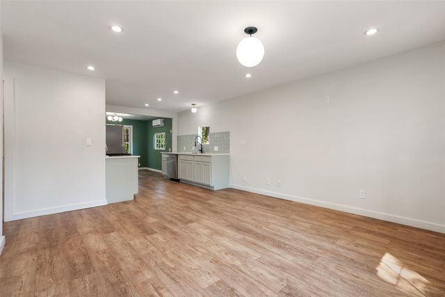 1176 Graham ST, Austin, TX 78702