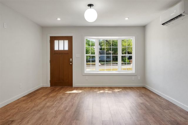 1176 Graham ST, Austin, TX 78702