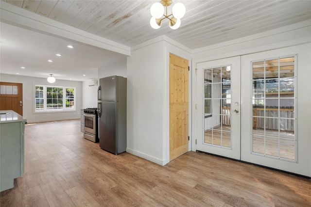 1176 Graham ST, Austin, TX 78702