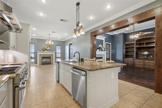 7672 Sir Kevin, Lumberton, TX 77657