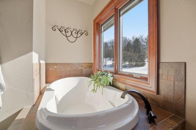 W4348 NIAGARA LANE, Fond Du Lac, WI 54937