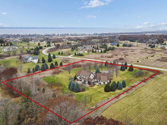 W4348 NIAGARA LANE, Fond Du Lac, WI 54937