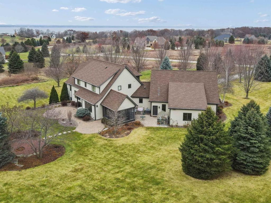 W4348 NIAGARA LANE, Fond Du Lac, WI 54937