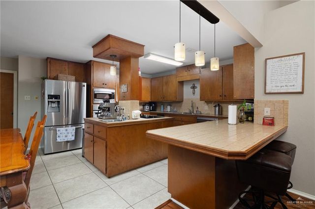 492 W Trenton Road, Donna, TX 78537