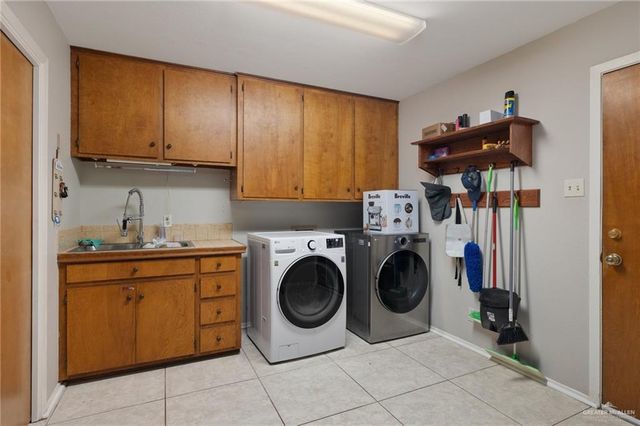 492 W Trenton Road, Donna, TX 78537