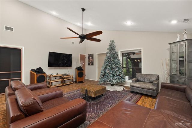 492 W Trenton Road, Donna, TX 78537