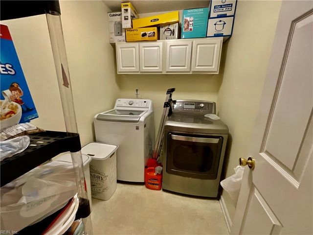 3580 Riders LN, Virginia Beach, VA 23453