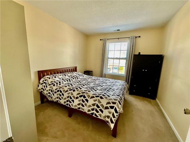 3580 Riders LN, Virginia Beach, VA 23453