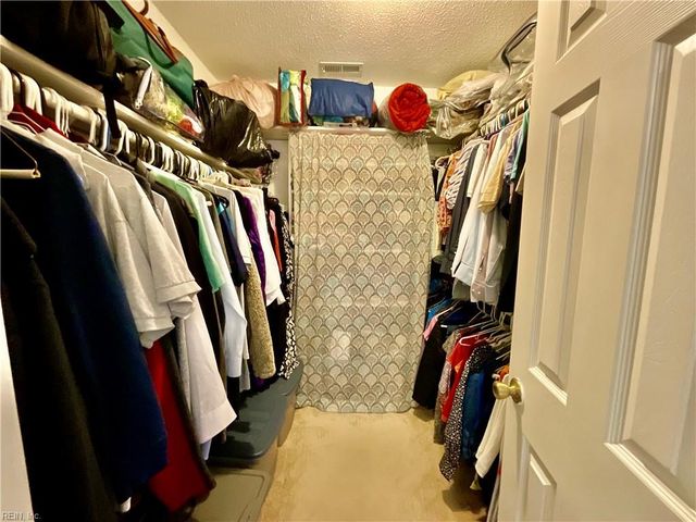 3580 Riders LN, Virginia Beach, VA 23453