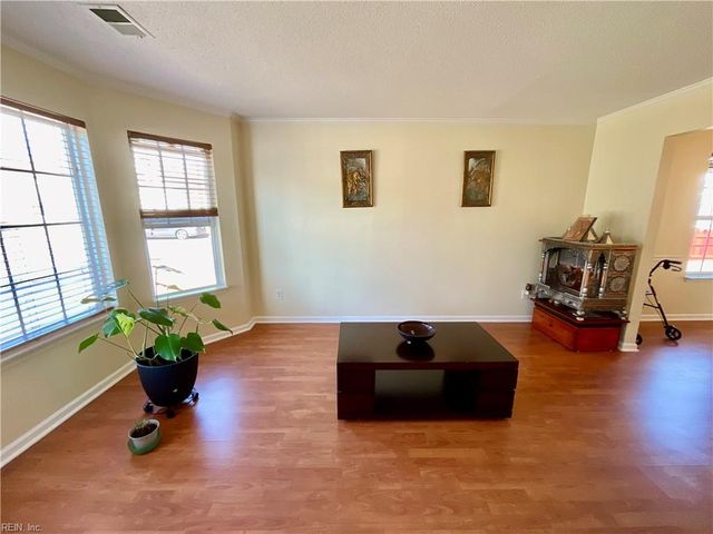 3580 Riders LN, Virginia Beach, VA 23453