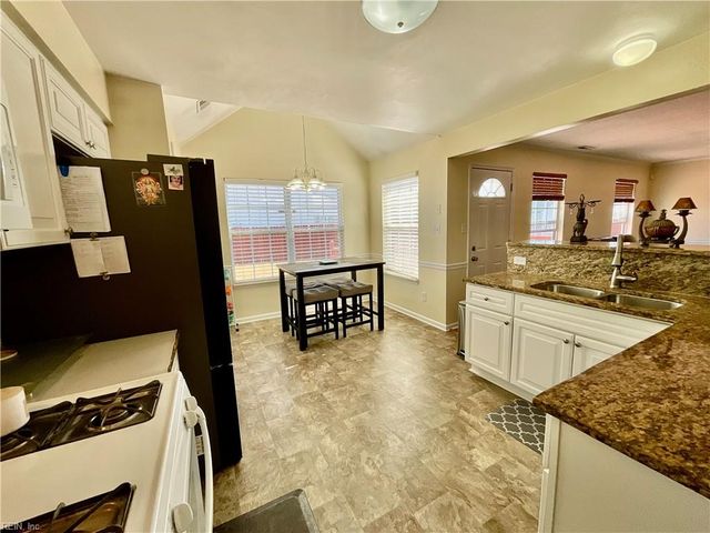 3580 Riders LN, Virginia Beach, VA 23453