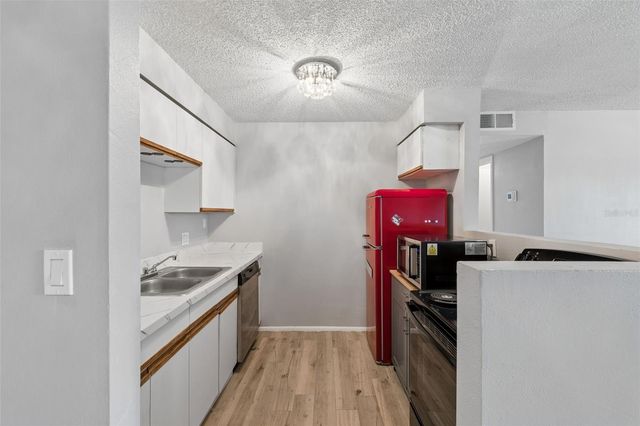 4335 AEGEAN DRIVE 136A, Tampa, FL 33611