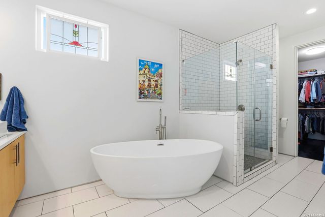 130 Clay, San Antonio, TX 78204