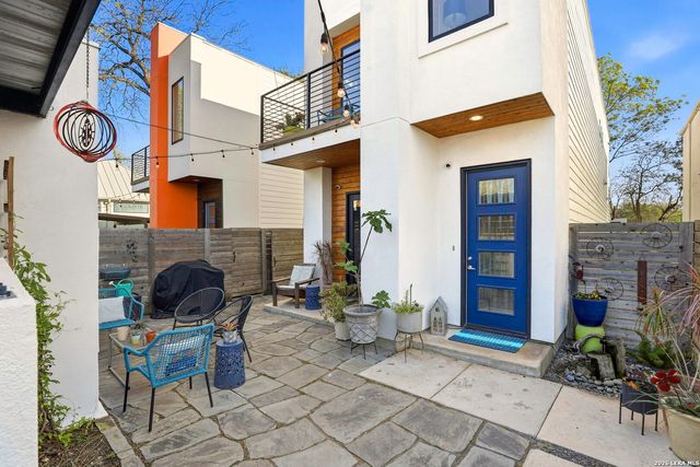 130 Clay, San Antonio, TX 78204