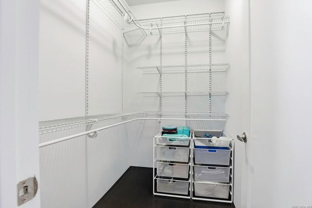 130 Clay, San Antonio, TX 78204