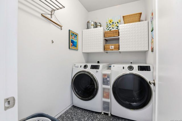 130 Clay, San Antonio, TX 78204