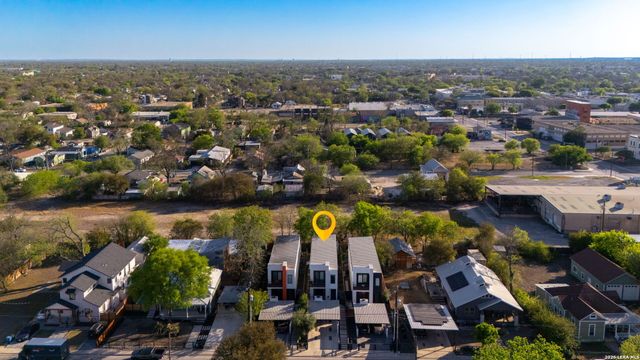 130 Clay, San Antonio, TX 78204