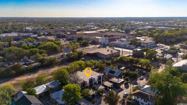 130 Clay, San Antonio, TX 78204