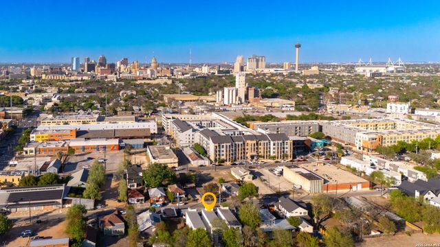 130 Clay, San Antonio, TX 78204