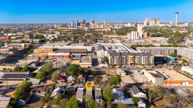 130 Clay, San Antonio, TX 78204
