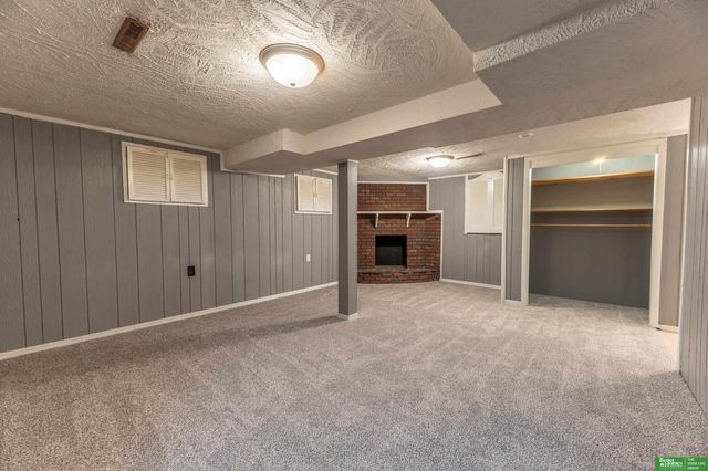 3812 Emiline Street, Bellevue, NE 68147