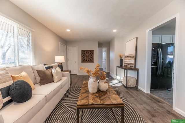 3812 Emiline Street, Bellevue, NE 68147