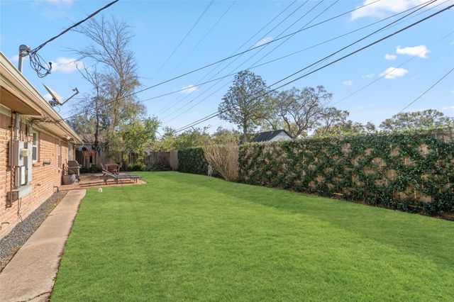 5423 Dumfries Drive, Houston, TX 77096