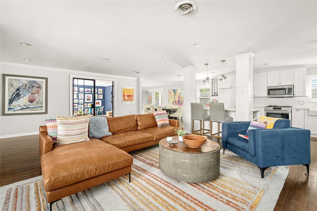 5423 Dumfries Drive, Houston, TX 77096