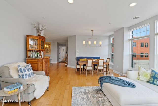 17 Chapel Street APT 402, Albany, NY 12210