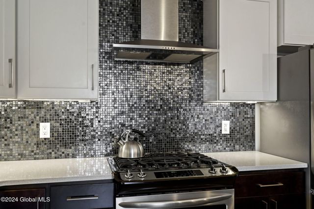 17 Chapel Street APT 402, Albany, NY 12210