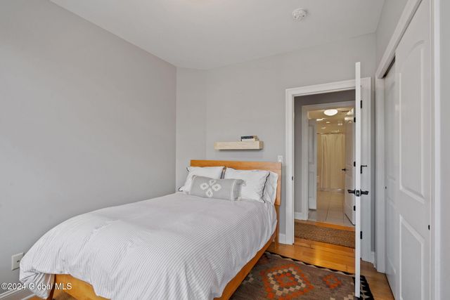 17 Chapel Street APT 402, Albany, NY 12210