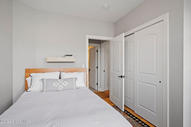 17 Chapel Street APT 402, Albany, NY 12210