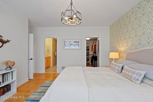 17 Chapel Street APT 402, Albany, NY 12210