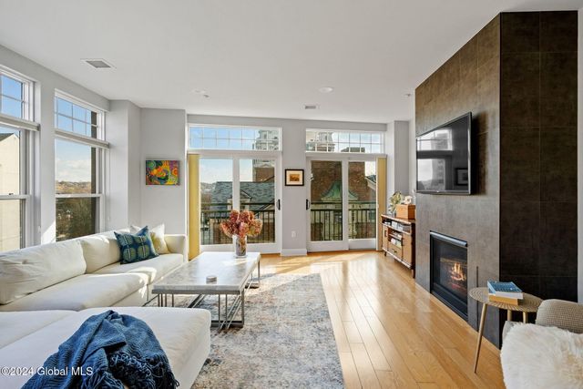 17 Chapel Street APT 402, Albany, NY 12210