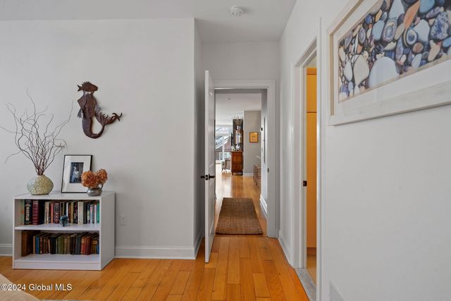 17 Chapel Street APT 402, Albany, NY 12210