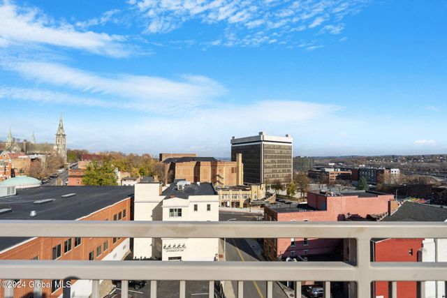 17 Chapel Street APT 402, Albany, NY 12210