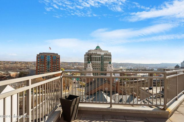 17 Chapel Street APT 402, Albany, NY 12210