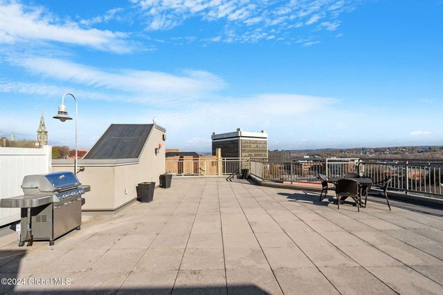17 Chapel Street APT 402, Albany, NY 12210