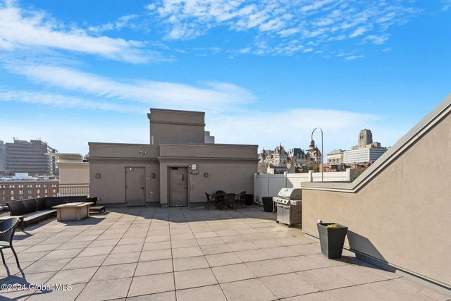 17 Chapel Street APT 402, Albany, NY 12210